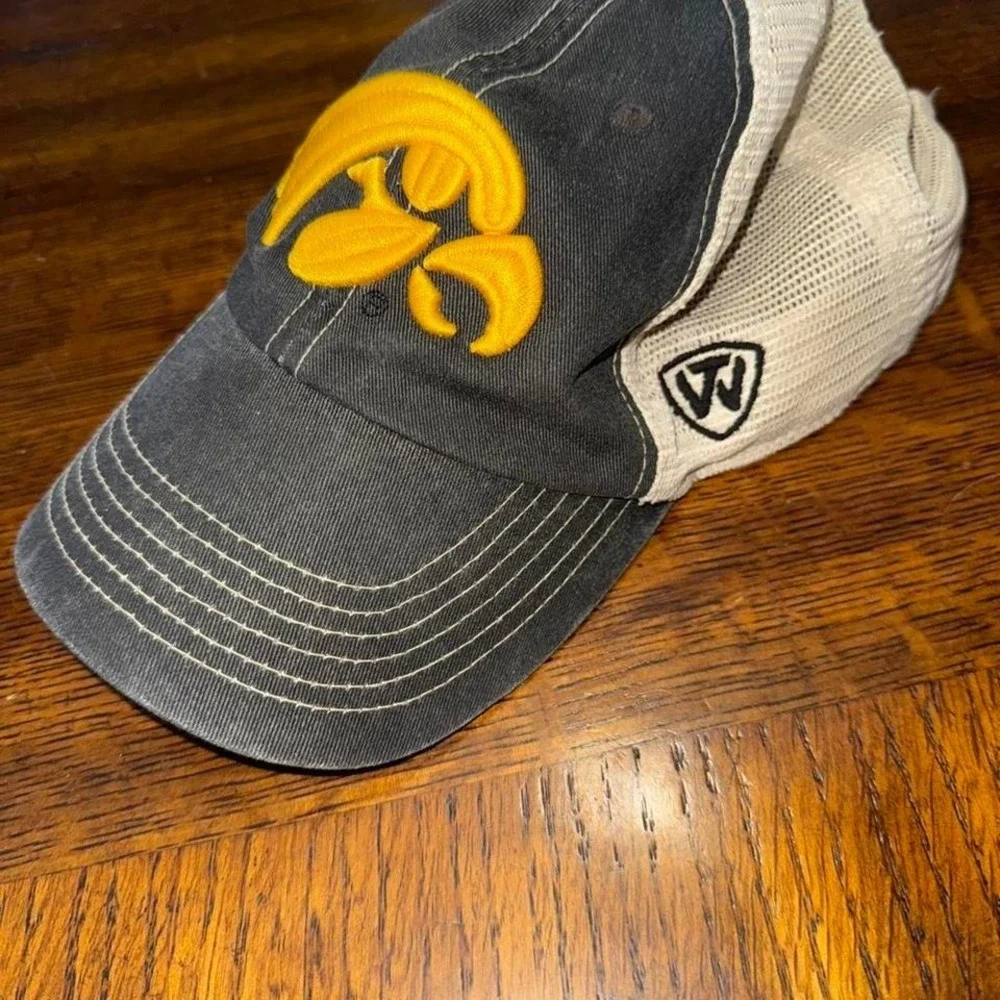 Iowa Hawkeyes Hat Top Of The World ROSE BOWL